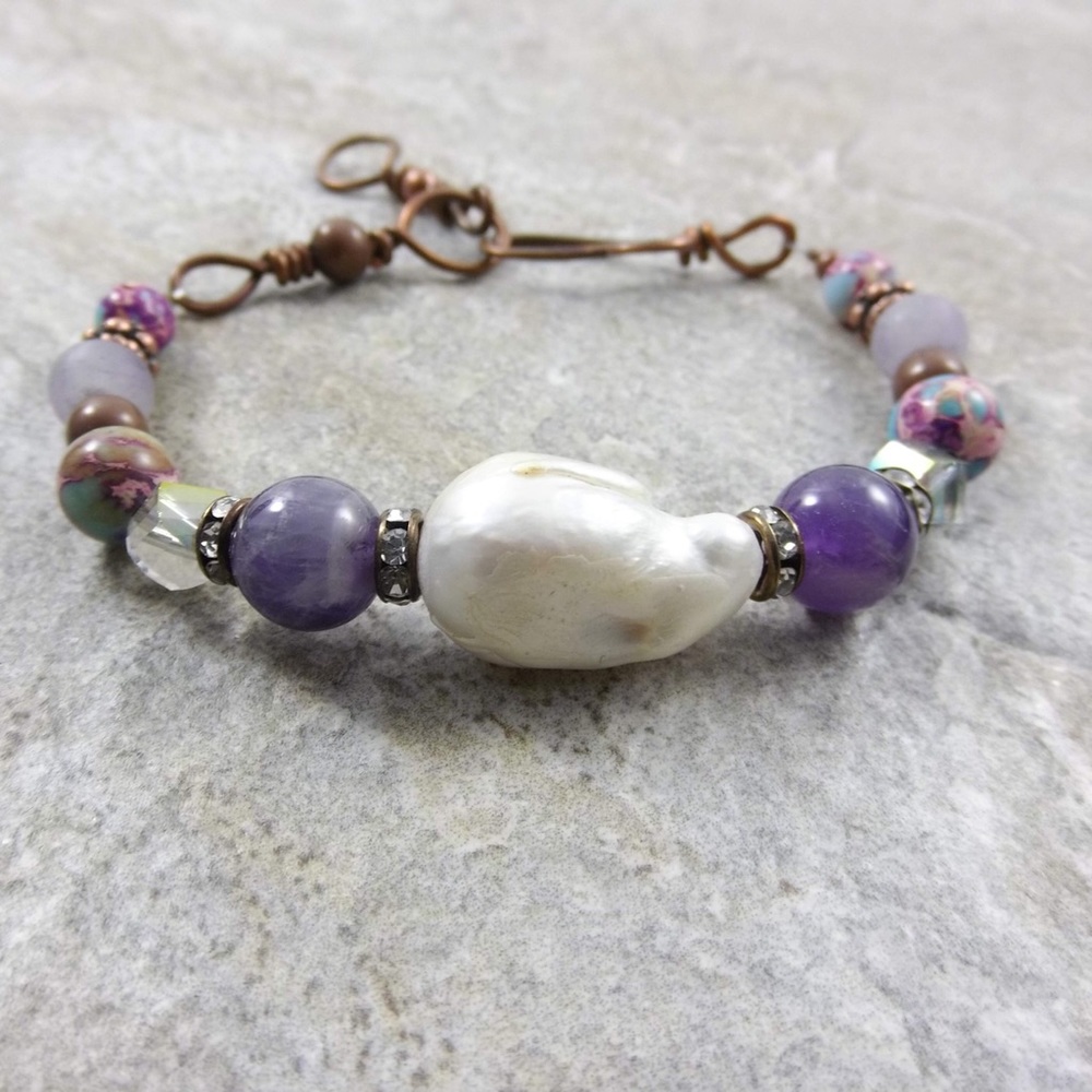 Freshwater pearl and amethyst bracelet